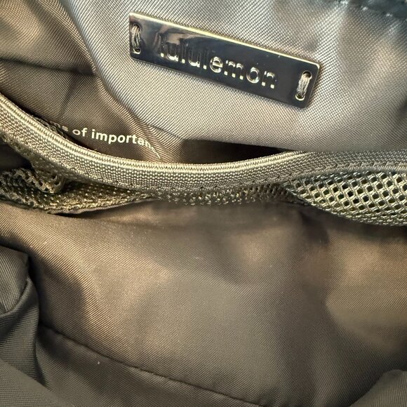 Lululemon Feeling Ready Mini Pouch - Green Gray - Picture 10 of 10